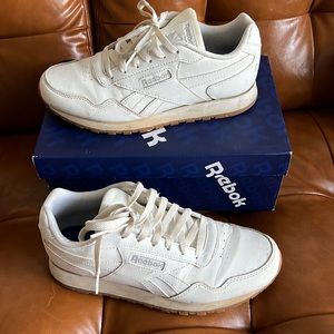 Reebok CL Hartman Run size 7.5 slightly worn